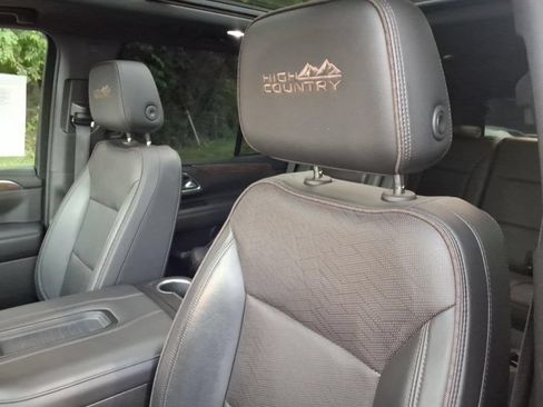 Certified 2021 Chevrolet Tahoe High Country w/ Premium Package AWD/4WD image 11