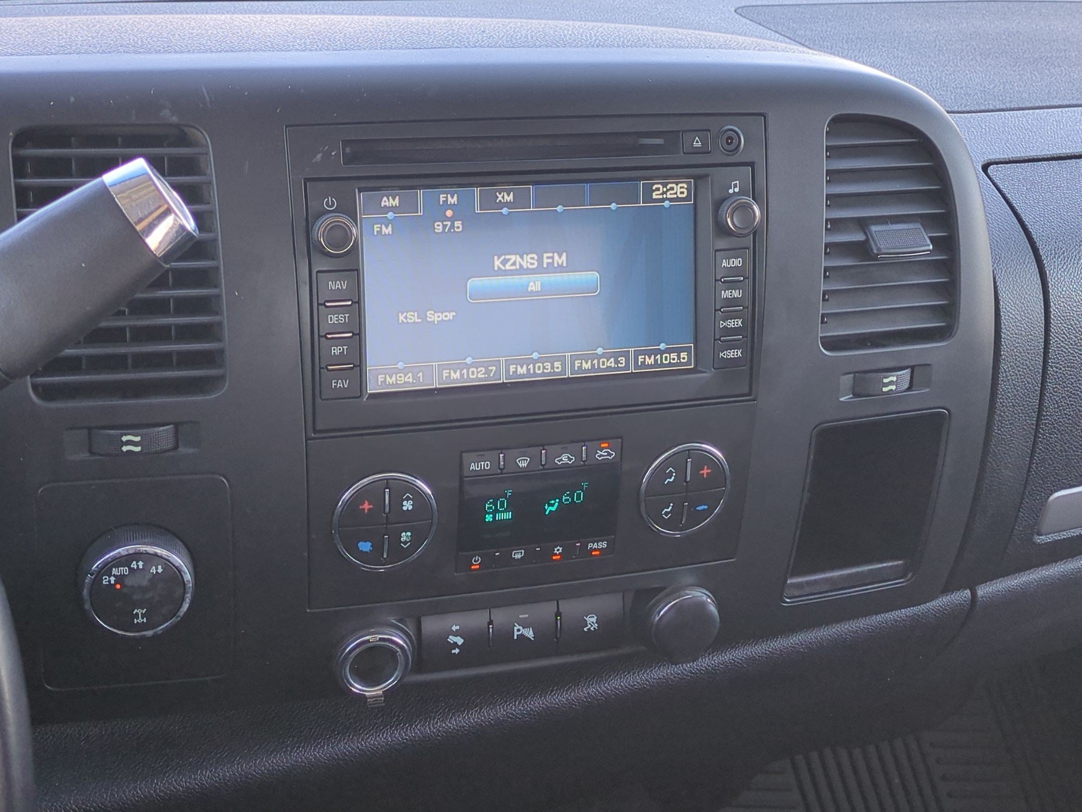 Used 2011 GMC Sierra 1500 4x4 Crew Cab Hybrid image 21
