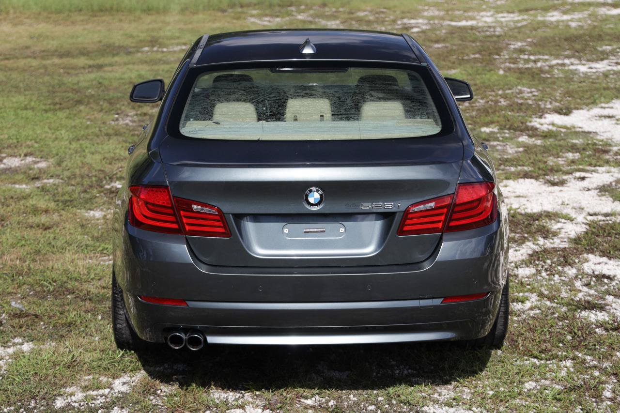 Used 2011 BMW 528i Sedan RWD image 9