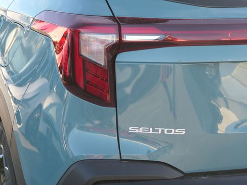 New 2026 Kia Seltos EX image 5