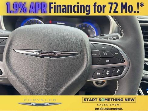 New 2026 Chrysler Pacifica Select image 13