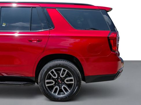 Used 2021 GMC Yukon AT4 w/ Rear Media and Nav Package AWD/4WD image 11