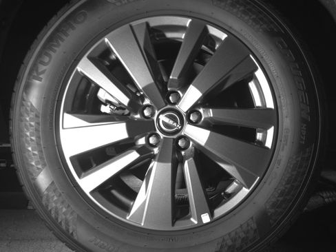 Used 2025 Nissan Pathfinder SV image 15