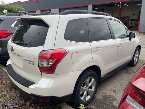 Used 2015 Subaru Forester 2.5i Limited AWD/4WD image 4