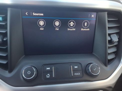 Used 2022 GMC Acadia SLT w/ Elevation Edition image 24