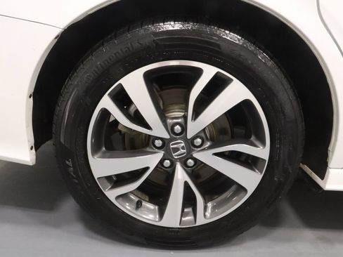 Used 2024 Honda Odyssey Touring image 27