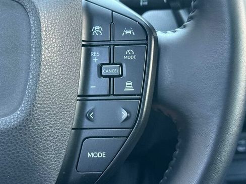 Used 2024 Toyota Prius LE FWD image 28