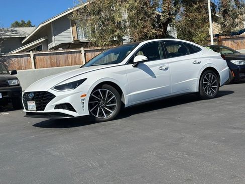 Used 2021 Hyundai Sonata Limited FWD image 1