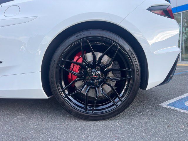 Used 2024 Chevrolet Corvette Z06 RWD image 10