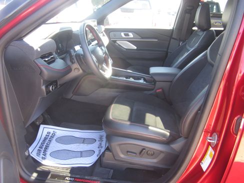 Used 2025 Ford Explorer ST AWD/4WD image 12