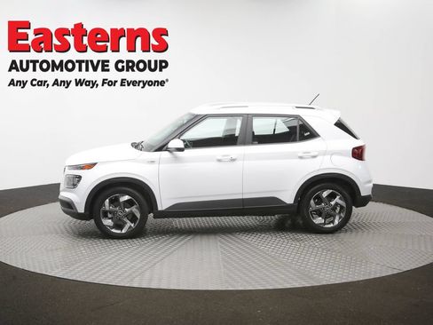 Used 2025 Hyundai Venue SEL FWD image 56