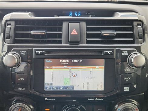 Used 2025 Chevrolet Traverse High Country FWD image 4