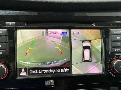 Used 2018 Nissan Rogue SL w/ Premium Package image 7