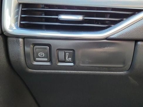 Certified 2021 Cadillac XT4 Premium Luxury w/ LPO, Radiant Package image 26