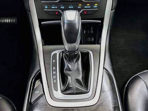 Used 2015 Ford Edge SEL w/ Equipment Group 201A FWD image 24
