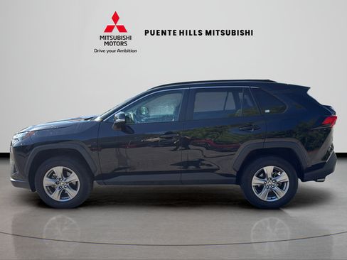 Used 2025 Toyota RAV4 XLE FWD image 8