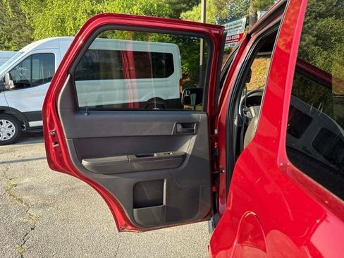 Used 2012 Ford Escape XLT FWD image 14