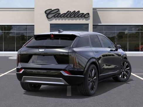 New 2026 Cadillac Optiq Luxury 2 image 4