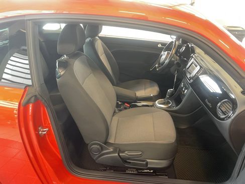 Used 2019 Volkswagen Beetle 2.0T S image 11