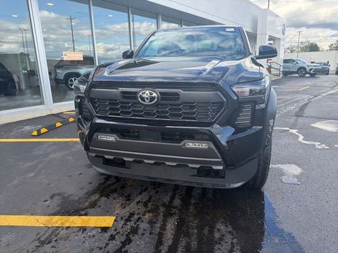 New 2026 Toyota Tacoma TRD Off-Road AWD/4WD image 9
