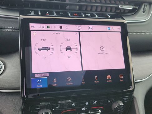 New 2025 Jeep Grand Cherokee L Limited w/ Luxury Tech Group II image 18