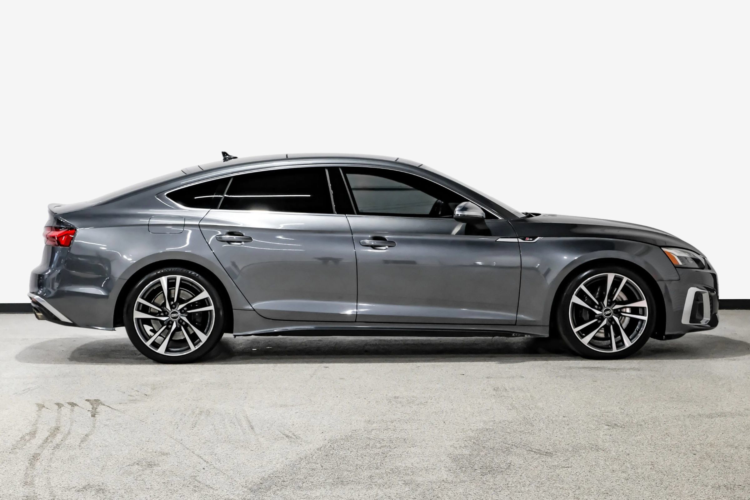 Used 2022 Audi S5 Premium w/ Convenience Package AWD/4WD image 5