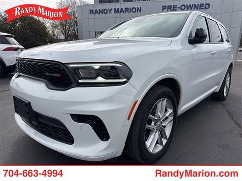 Used 2025 Dodge Durango GT image 1