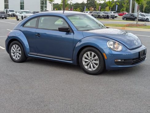 Used 2016 Volkswagen Beetle 1.8T S FWD image 2