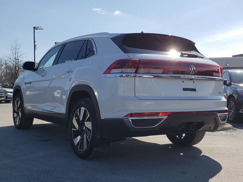 Used 2024 Volkswagen Atlas Cross Sport SEL image 5