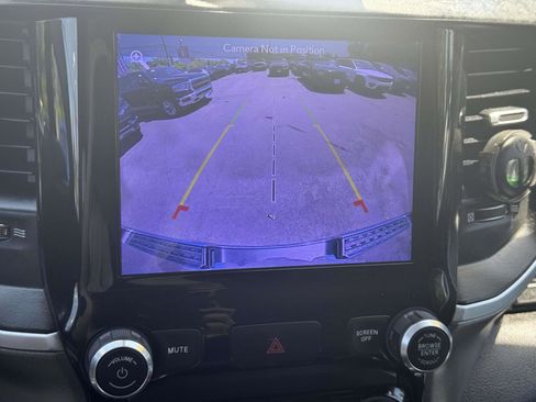 Used 2019 RAM 1500 Big Horn AWD/4WD image 26
