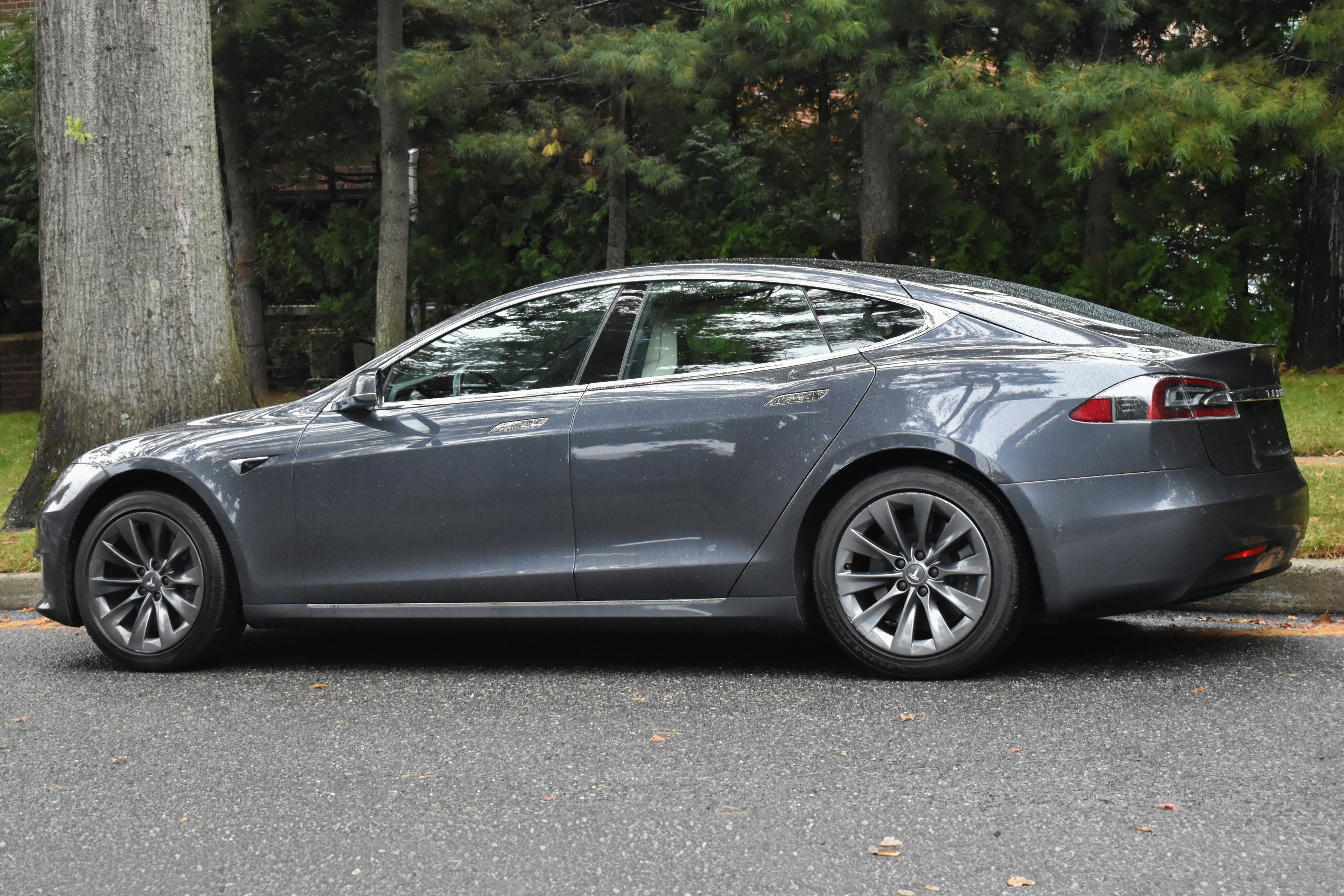 Used 2020 Tesla Model S Long Range AWD/4WD image 6