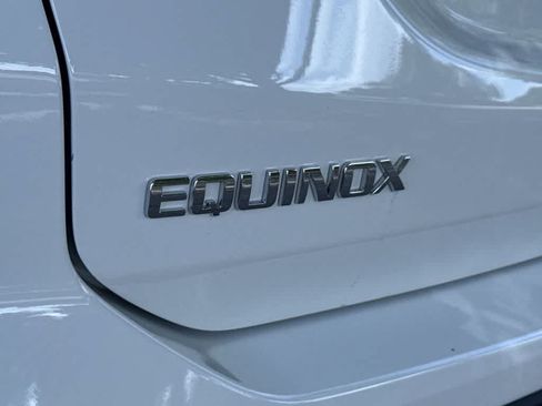 Used 2022 Chevrolet Equinox LS FWD image 10