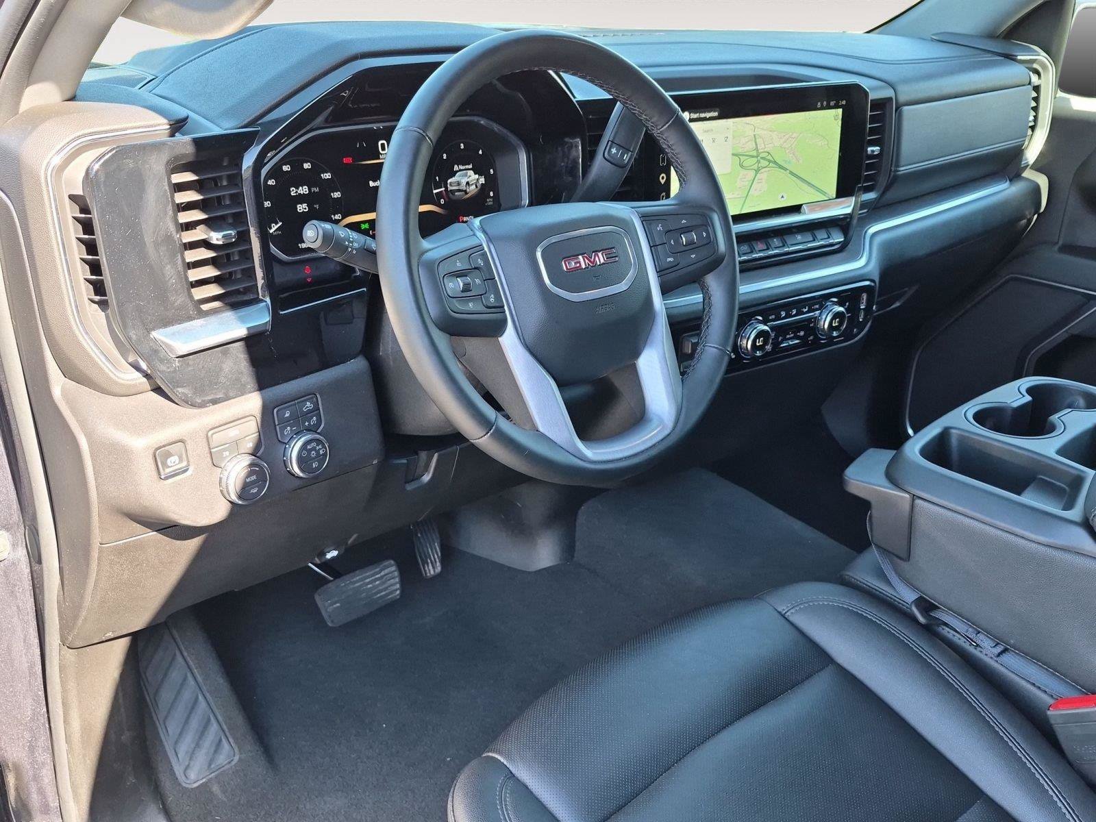 Used 2026 GMC Sierra 1500 SLT AWD/4WD image 32