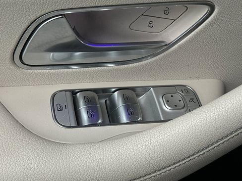 Certified 2022 Mercedes-Benz GLE 350 w/ Premium Package image 25