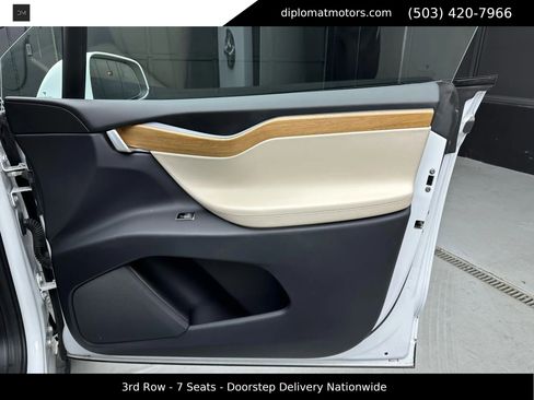 Used 2019 Tesla Model X 100D image 28