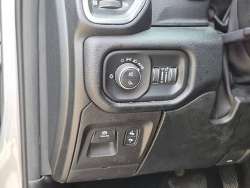 Used 2021 RAM 1500 Laramie AWD/4WD image 11