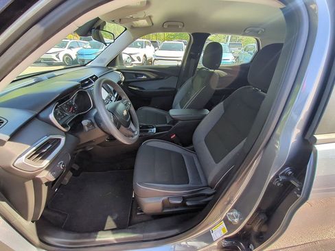 Used 2021 Chevrolet TrailBlazer LS image 16