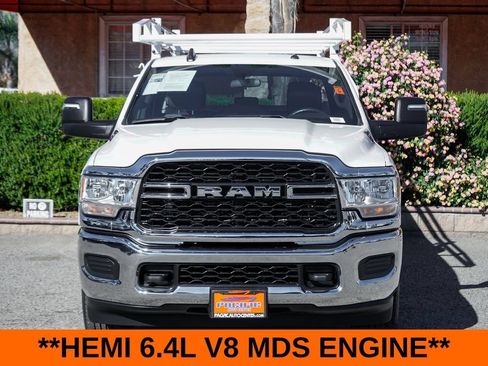 Used 2024 RAM 2500 Tradesman w/ Chrome Appearance Group RWD image 3