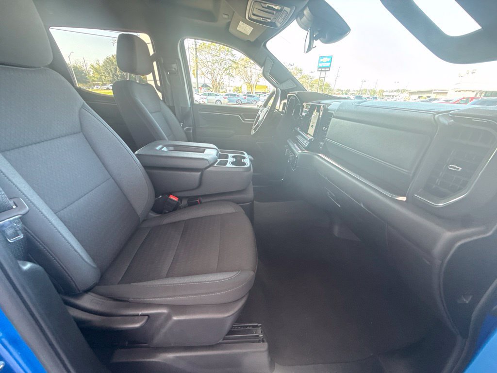 Used 2025 Chevrolet Silverado 1500 LT AWD/4WD image 36