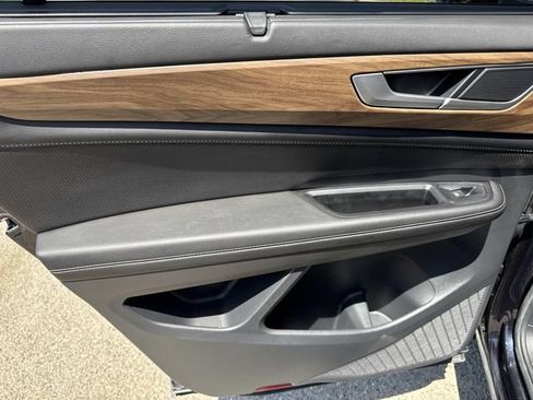 Certified 2024 Volkswagen Atlas SE w/ Panoramic Sunroof Package FWD image 24