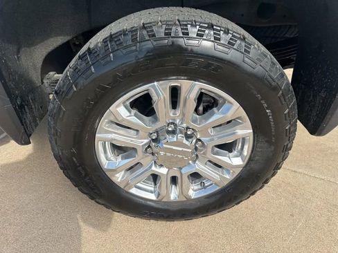 Used 2023 GMC Sierra 2500 Denali w/ Denali Ultimate Package AWD/4WD image 10