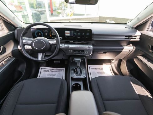 Used 2025 Hyundai Kona SEL FWD image 13