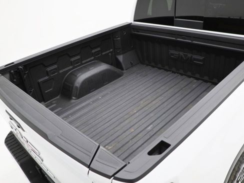 Used 2025 GMC Sierra 1500 AT4 w/ AT4 Premium Package image 11