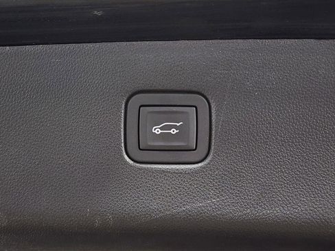 Used 2019 Chevrolet Blazer Premier w/ Sun and Wheels Package AWD/4WD image 40