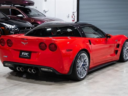 Used 2010 Chevrolet Corvette ZR1 w/ Preferred Equipment Group RWD image 6