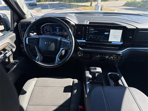 Used 2024 Chevrolet Silverado 1500 RST w/ Z71 Off-Road Package image 17