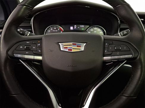 Used 2023 Cadillac XT6 Premium Luxury image 22