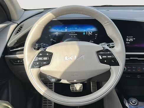 Used 2023 Kia Niro Wave w/ Wave Preserve Package FWD image 27