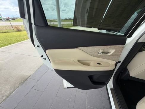 Used 2023 Nissan Murano SL w/ Cargo Package FWD image 28