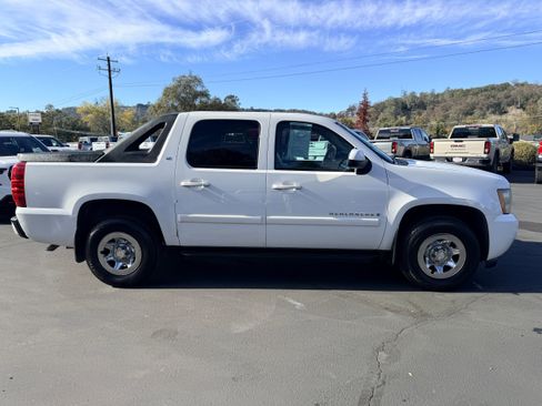 Used 2007 Chevrolet Avalanche LT w/ LT Preferred Equipment Group image 5